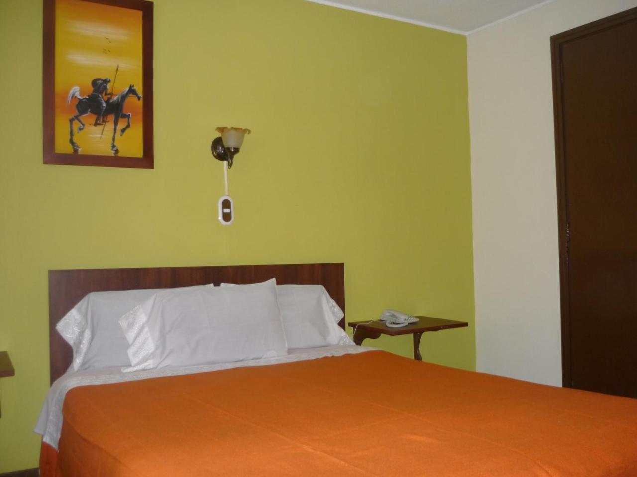 Hotel Del Duque Ds Bogota Bagian luar foto