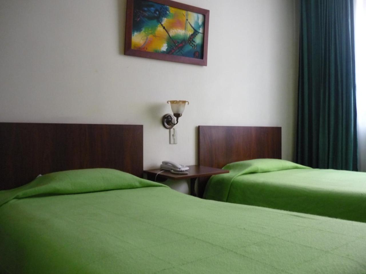 Hotel Del Duque Ds Bogota Bagian luar foto