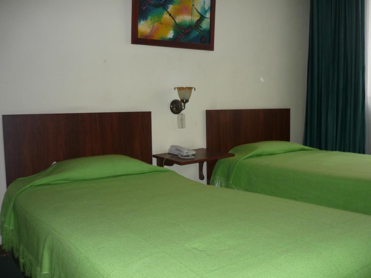 Hotel Del Duque Ds Bogota Bagian luar foto