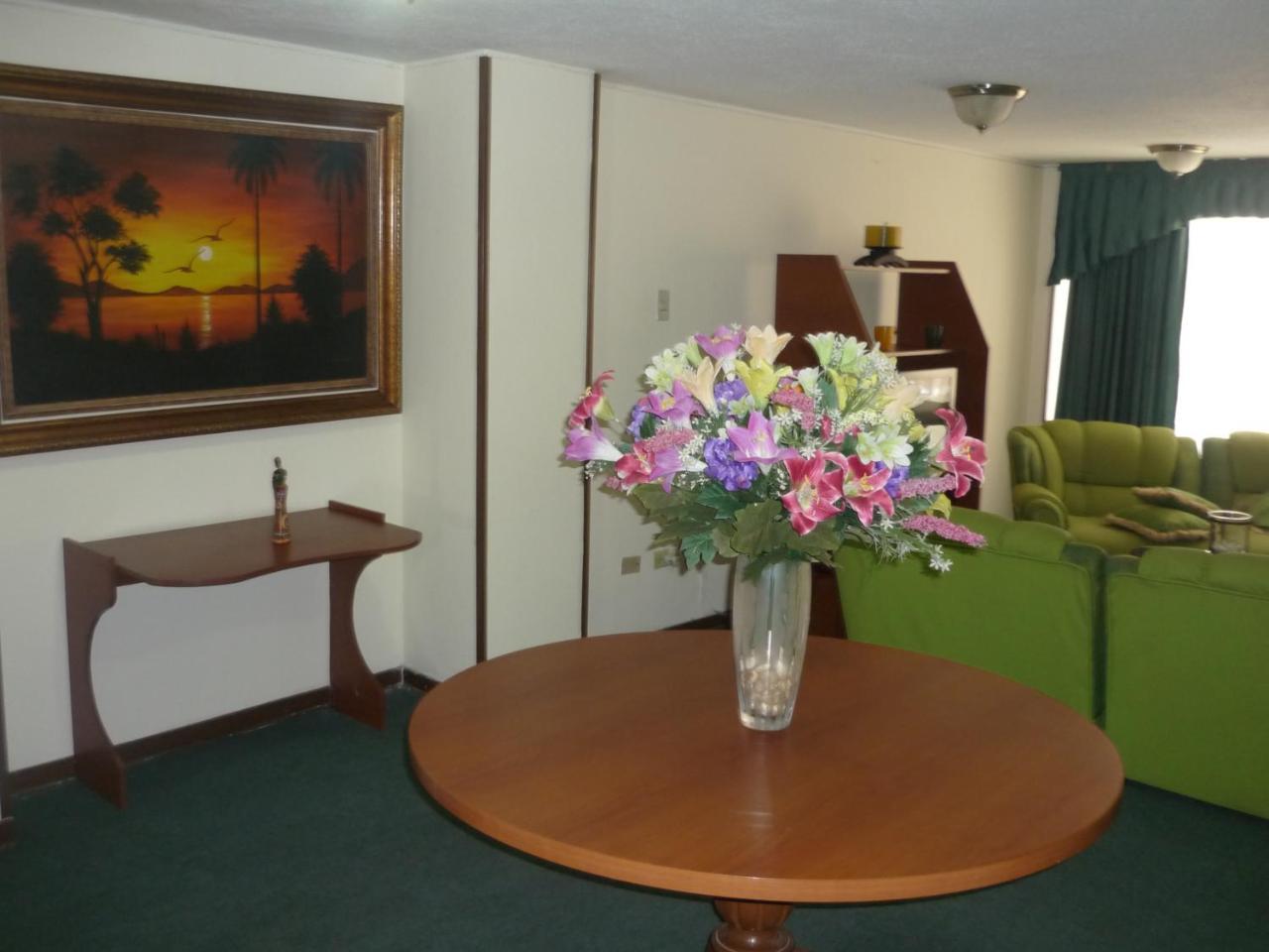 Hotel Del Duque Ds Bogota Bagian luar foto